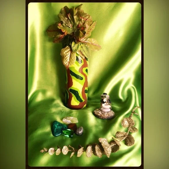 Hand Crafted Eternal Tree Gypsy Bottle Nature Vibes (Glass Bottle) - Picture 6 of 15